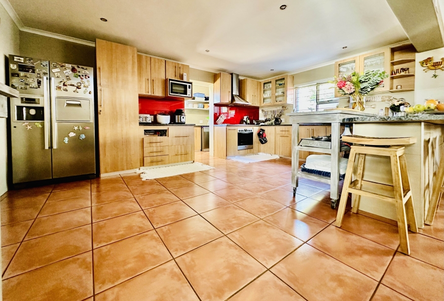 3 Bedroom Property for Sale in De Kelders Western Cape